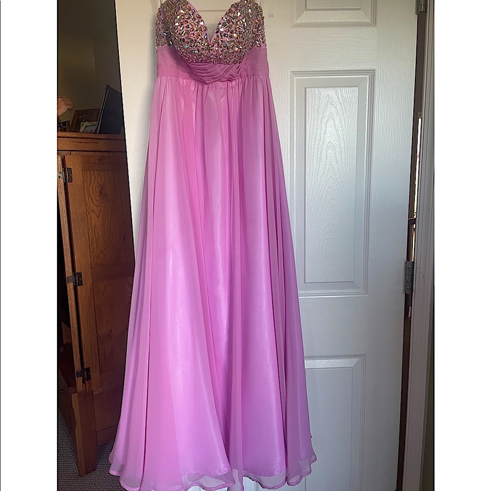 BEAUTIFUL formal dress. Worn once! GREAT condition